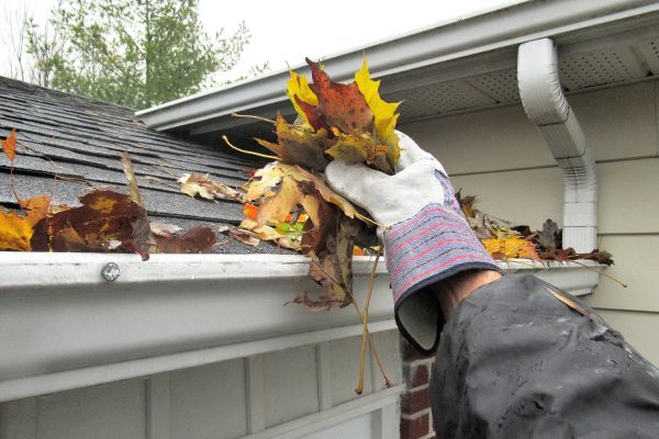 Gutter Blockage Removal in Perrysburg